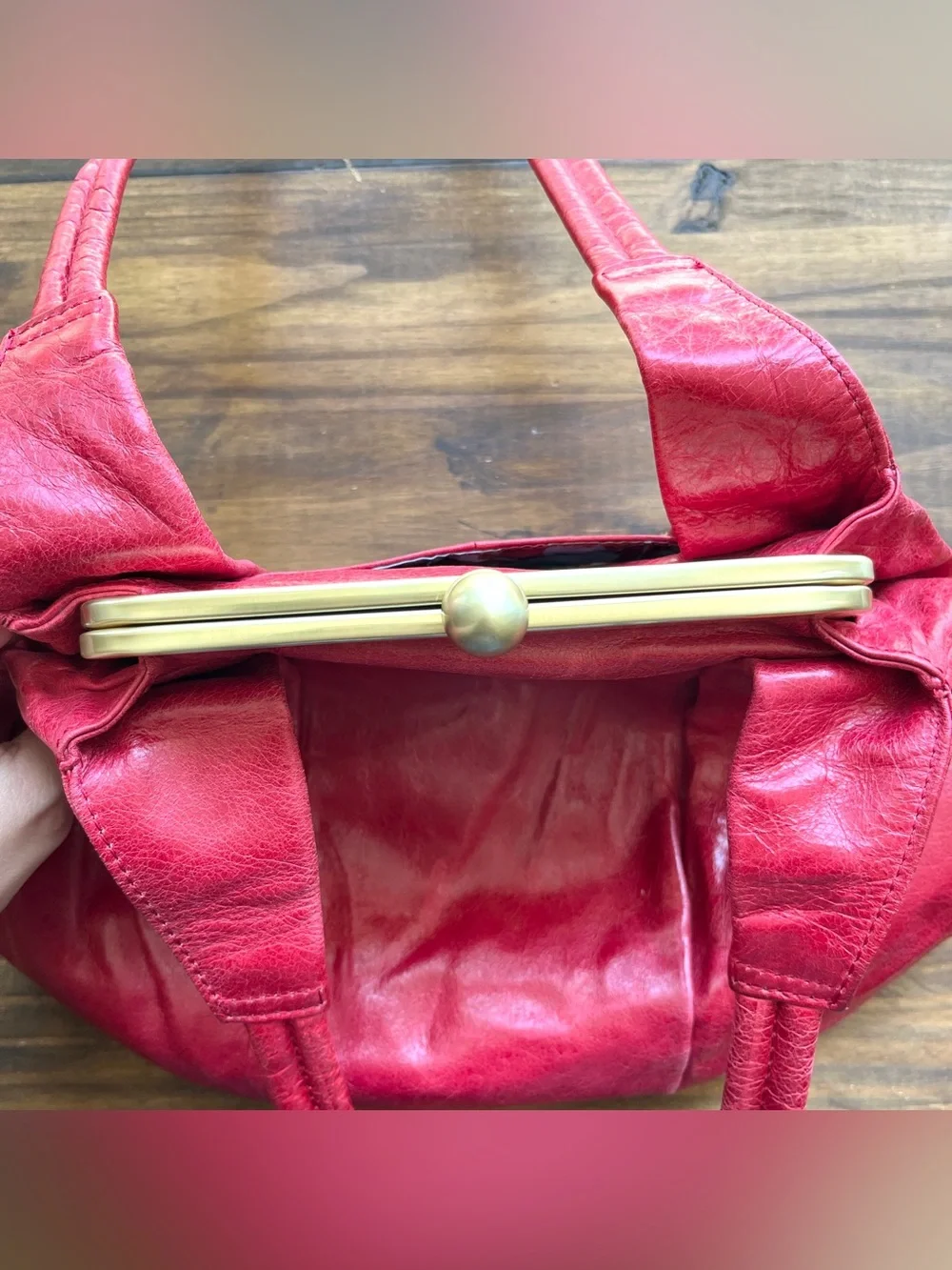 Hobo International Purse Red Leather Bag Gold Clasp Pockets Retro‎ Look Medium